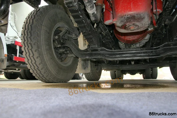 SHACMAN Cummins Delong X3000 345 hp 8X4(12 wheels) 9.5m Stake Cargo Truck Chassis (2) | 86Trucks