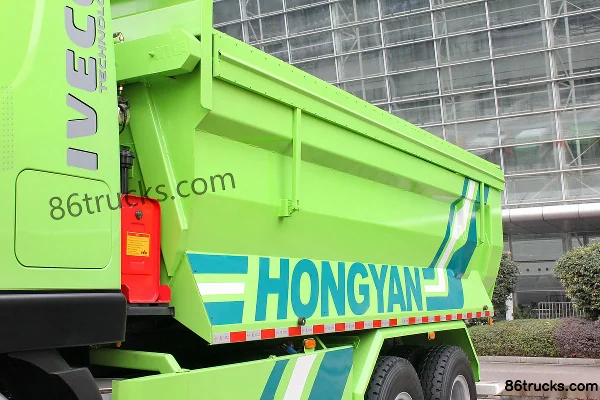 SAIC Hongyan Genlyon 350 ch 6X4(10 roues) camion benne 5,6 m (benne en U) Carrosserie (1) | 86Trucks