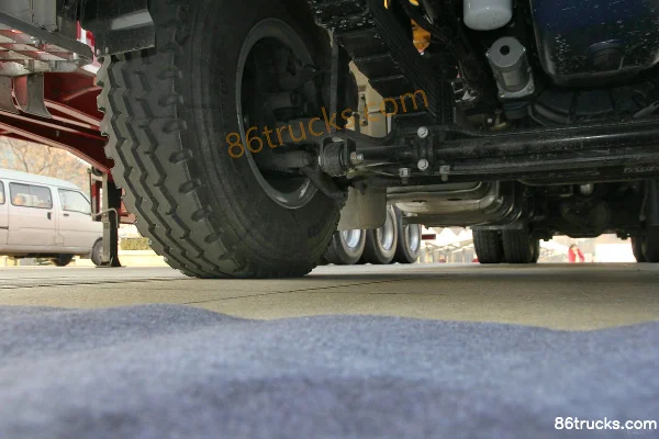 SHACMAN Delong F3000 290 hp 6X4(10 wheels) Truck-mounted Crane Chassis (2) | 86Trucks
