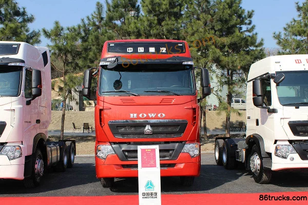 Sinotruk HOWO T7H Heavy Truck 440 hp 6X2(8 wheels) Dangerous Goods Tractor Truck (High Roof) (16-speed) Exterior (2) | 86Trucks