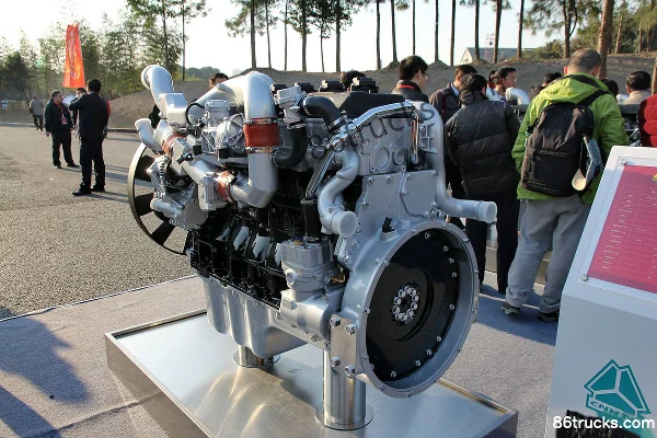 Sinotruk MT13.44-50 440 ch 13L China V moteur au gaz naturel Extérieur (2) | 86Trucks