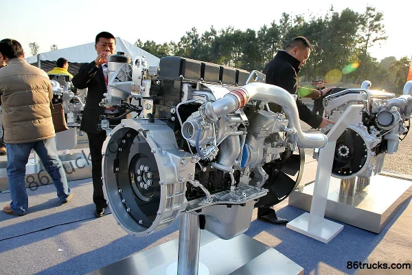 Sinotruk MC05.18-40 180hp 5L China IV Diesel Engine Exterior (3) | 86Trucks