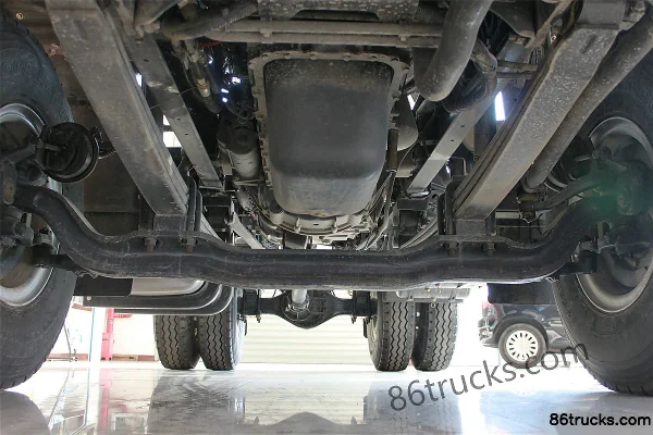 SAIC Hongyan Genlyon M100 Heavy Truck 290hp 4X2(6 wheels) Tractor Truck Chassis (1) | 86Trucks