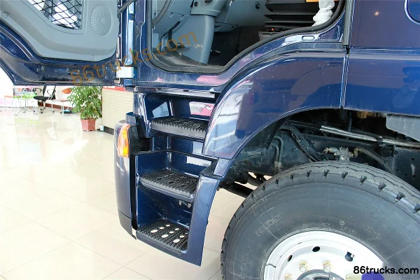 SAIC Hongyan Genlyon M100 Heavy Truck 290hp 4X2(6 wheels) Tractor Truck Cab (2) | 86Trucks