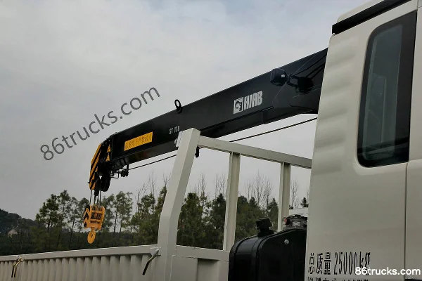 Sinotruk HOWO T5G 280 hp 6X4(10 wheels) Truck Mounted Crane Exterior (3) | 86Trucks