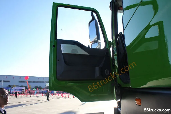 Shijun Gelaole heavy truck 336 hp 6X4(10 wheels) 5.8m LNG dump truck (U-shaped new slag truck) Cab (1) | 86Trucks