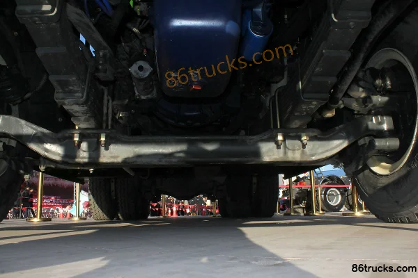 Shijun Gelaole heavy truck 336 hp 6X4(10 wheels) 5.8m LNG dump truck (U-shaped new slag truck) Chassis (3) | 86Trucks