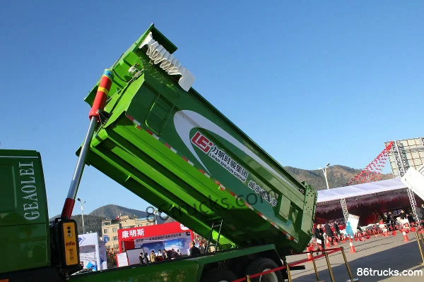 Shijun Gelaole heavy truck 336 hp 6X4(10 wheels) 5.8m LNG dump truck (U-shaped new slag truck) Body (1) | 86Trucks