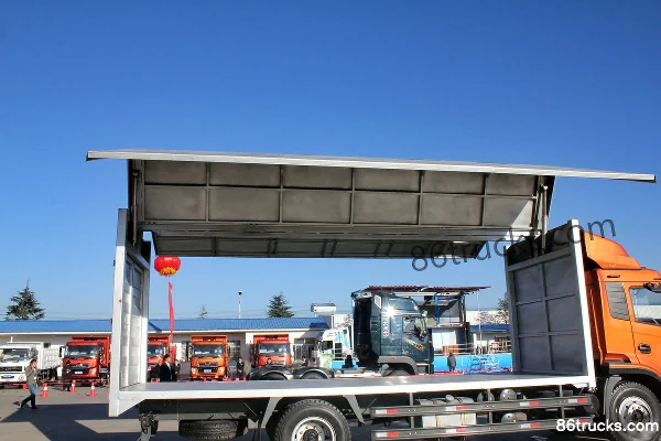Shijun Kaiwoda medium truck 160 hp 4X2(6 wheels) 6.8m van cargo truck (LFJ5160XXY2) Body (1) | 86Trucks
