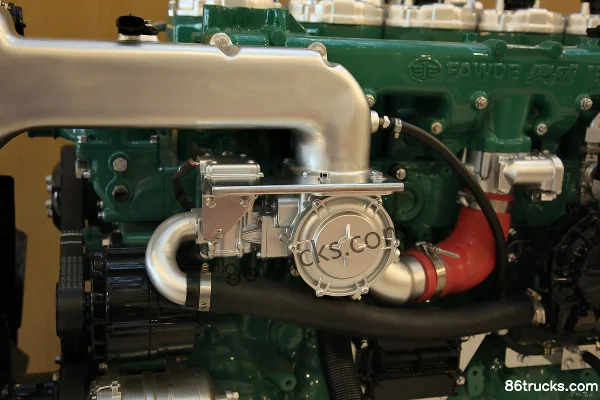 Xichai CA6SN1-39E5N 390 hp 12.5L China V Natural Gas Engine Exterior (3) | 86Trucks