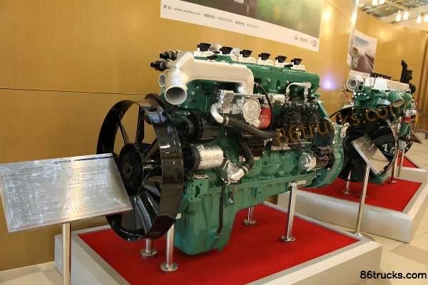Xichai CA6SN1-39E5N 390 hp 12.5L China V Natural Gas Engine Exterior