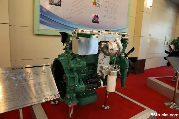 Xichai CA4DLDZ-18E4R 180hp 4.4L China IV Diesel Engine Exterior