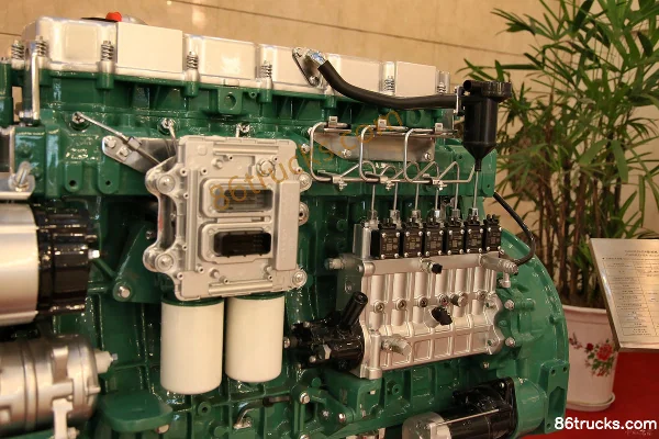 Xichai CA6DL1-28E4U2 280 hp 7.7L China IV Diesel Engine Exterior (2) | 86Trucks