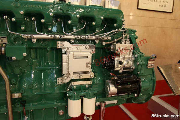 Xichai CA6DN1-42E4 420 hp 12.5L China IV Diesel Engine Exterior (3) | 86Trucks