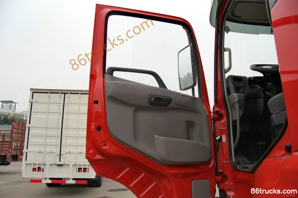 Dongfeng Commercial Vehicle Tianlong tracteur routier 270 ch 6X2(8 roues) camion porteur 9,6 m Cabine (1) | 86Trucks