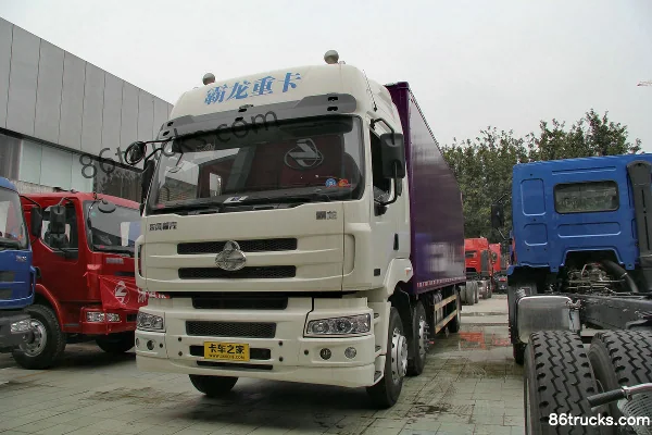 Dongfeng Liuqi Chenglong M5 poids lourd 245 ch 6X2(8 roues) 9.6 m cabine avancée camion porteur fourgon Extérieur (3) | 86Trucks