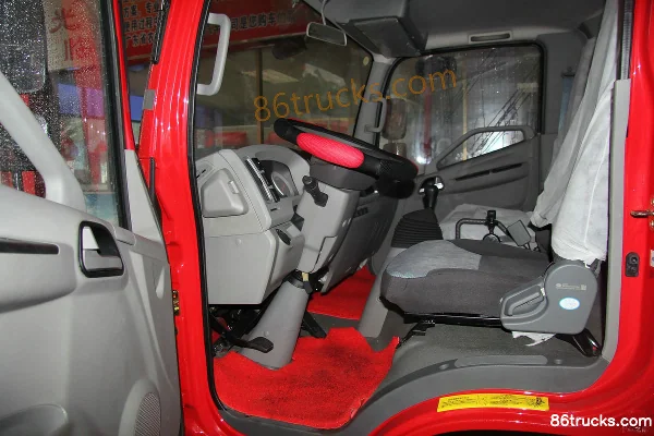 FAW Jiefang J6F 150hp 4X2(6 wheels) 5.2m single-row light box truck Cab (3) | 86Trucks