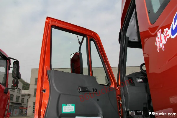 FAW Liute Xin'anjie (L5R) camion lourd 420 ch 6X4(10 roues) tracteur routier à capot Cabine (2) | 86Trucks