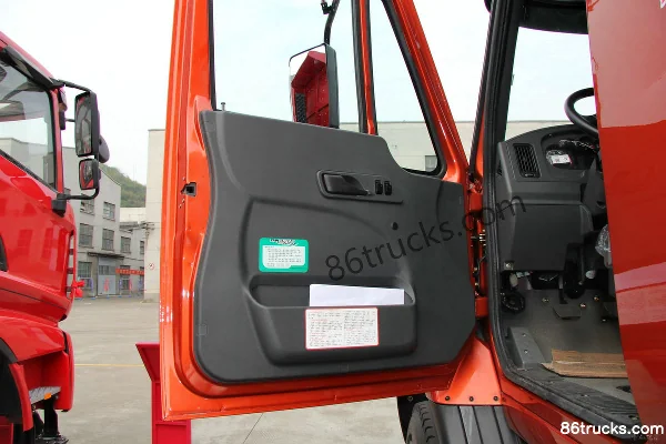 FAW Liute Xin'anjie (L5R) camion lourd 420 ch 6X4(10 roues) tracteur routier à capot Cabine (1) | 86Trucks