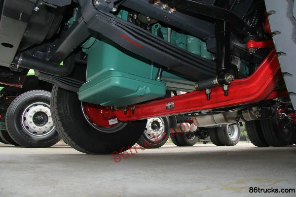 FAW Liute Xin'anjie (L5R) camion lourd 420 ch 6X4(10 roues) tracteur routier à capot Châssis (3) | 86Trucks