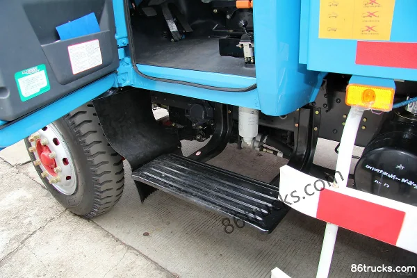 FAW Liute Economy Long-nose Medium Truck 180hp 4X2(6 wheels) 4.5m Dump Truck Cab (3) | 86Trucks