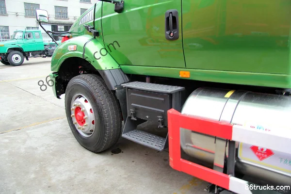 FAW Liute Anjie (L5R) Heavy Truck 350 hp 4X2(6 wheels) LNG Cabover Tractor Truck Chassis (3) | 86Trucks
