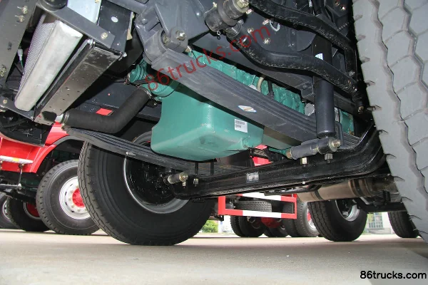 FAW Liute Xin'anjie(L5R) Heavy Truck 350 hp 6X2(8 wheels) Long-nose Tractor Truck Chassis (2) | 86Trucks