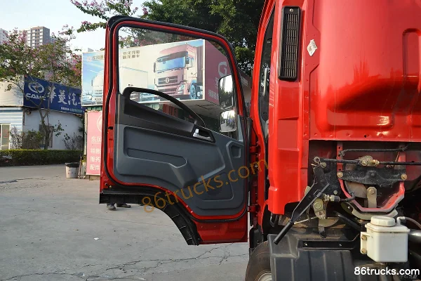FAW Hongta FAW Jiefang Gongshi 124hp 4X2(6 wheels) 3360mm wheelbase single-row light truck chassis Cab (1) | 86Trucks