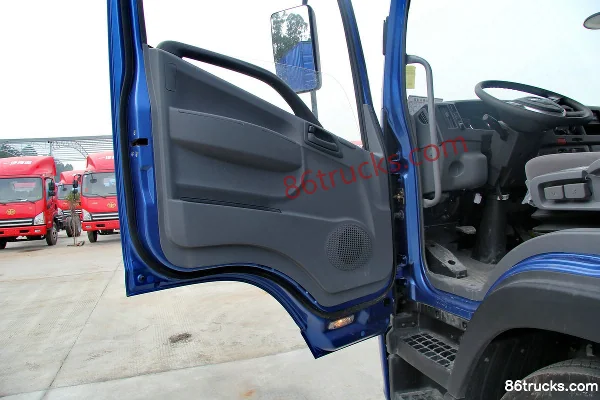 JAC Weisida W570 camion porteur version charge nominale 160 ch 4X2(6 roues) camion frigorifique à cabine avancée 7,6 m (2) | 86Trucks