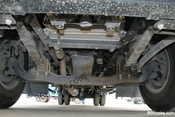 JAC Weisida W570 camion porteur version charge nominale 160 ch 4X2(6 roues) camion frigorifique à cabine avancée 7,6 m Châssis (1) | 86Truck