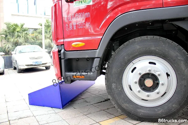 JAC Weisida W530 Medium Truck 160 hp 4X2(6 wheels) 6.75m Flatbed Cargo Truck Chassis (1) | 86Trucks