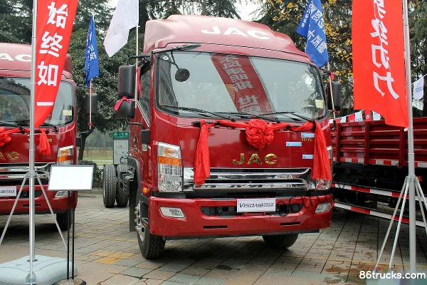 JAC Weisida W530 Medium Truck 165 hp 4X2(6 wheels) 7.5m Van Cargo Truck Chassis Exterior (2) | 86Trucks