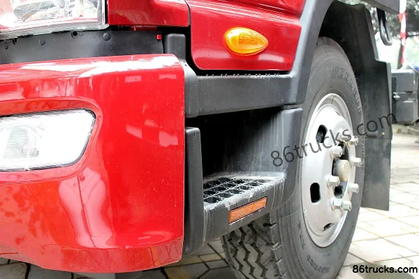 JAC Weisida W530 Medium Truck 165 hp 4X2(6 wheels) 7.5m Van Cargo Truck Chassis (1) | 86Trucks