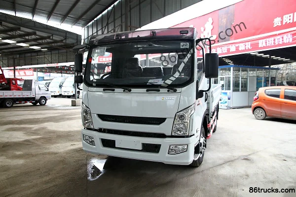 Yuejin Chaoyue C500-33 Comfort Edition 140 hp 4X2(6 wheels) 4.1m single-row flatbed light truck Exterior (3) | 86Trucks