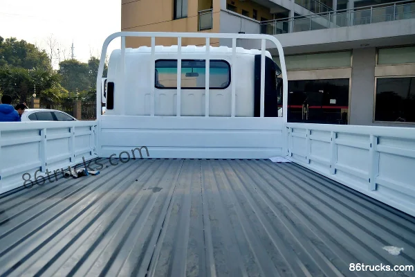 FAW Linghe 109 hp 4X2(6 wheels) 4.18m Single Row Flatbed Light Truck Chassis (2) | 86Trucks