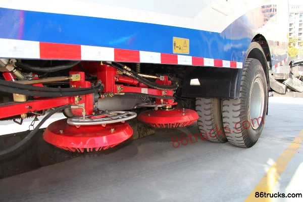 Dongfeng Liuqi Chenglong M3 210 hp 4X2(6 wheels) sanitation garbage truck (Zhonglian brand) Body (3) | 86Trucks