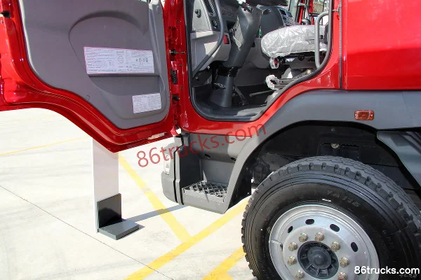 Dongfeng Liuqi Chenglong M3 220 hp 4X2(6 wheels) 5m Dump Truck Cab (2) | 86Trucks