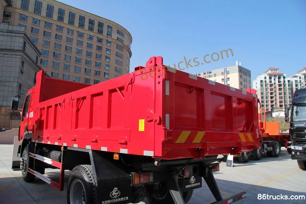 Dongfeng Liuqi Chenglong M3 220 hp 4X2(6 wheels) 5m Dump Truck Body (3) | 86Trucks