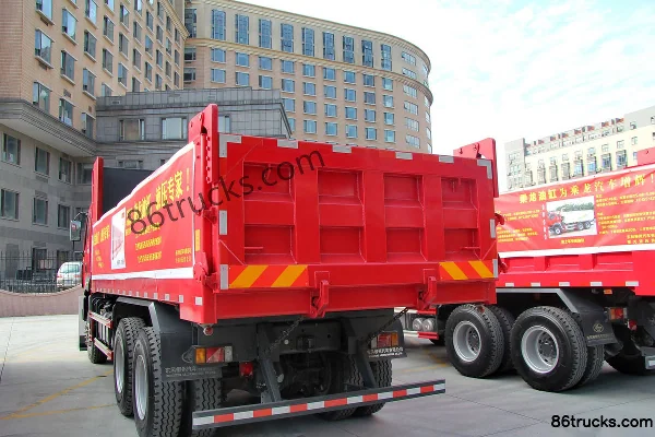Dongfeng Liuqi Chenglong M5 350 hp 6X4(10 wheels) 6.8m Dump Truck Body (3) | 86Trucks