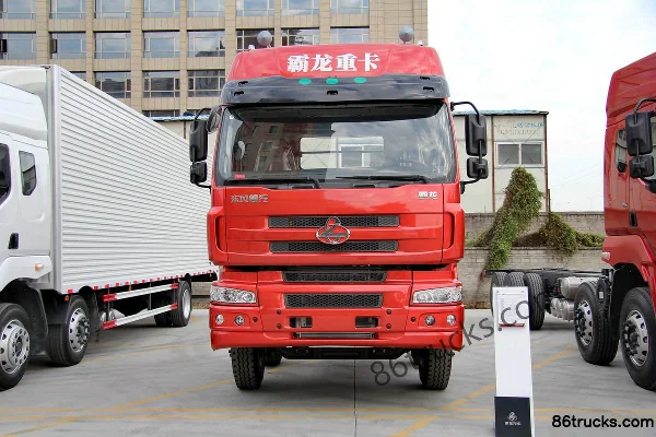 Dongfeng Liuqi Chenglong M5 camion lourd 350 ch 8X4(12 roues) 9,6 m porteur à ridelles semi-ouvert Extérieur (2) | 86Trucks