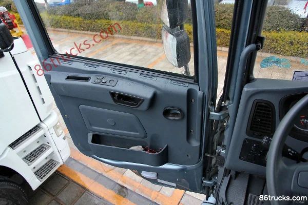 Hualing Hanma heavy truck 375 hp 6X4(10 wheels) tractor truck Cab (3) | 86Trucks