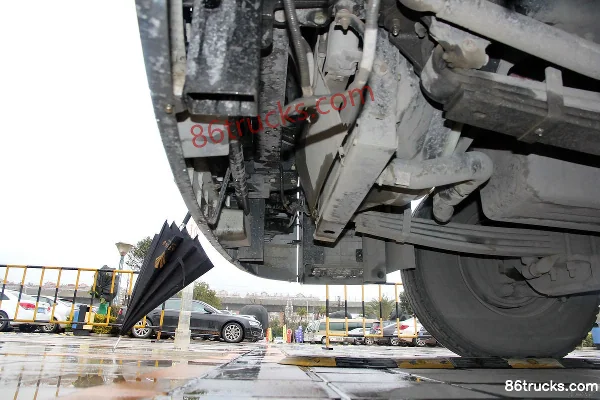 Hualing Hanma heavy truck 375 hp 6X4(10 wheels) tractor truck Chassis (3) | 86Trucks