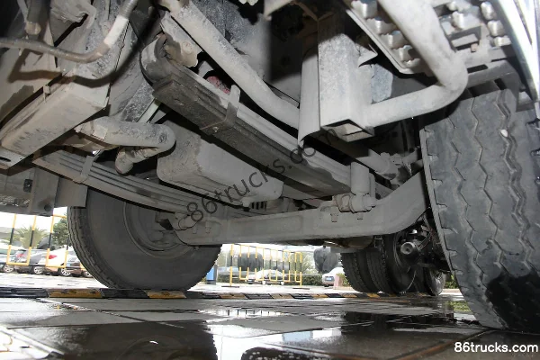 Hualing Hanma heavy truck 375 hp 6X4(10 wheels) tractor truck Chassis (2) | 86Trucks