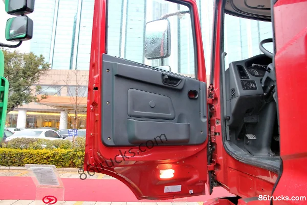 Hualing Hanma Heavy Truck 160 hp 4X2(6 wheels) 7.7m Single Row Van Cargo Truck Cab (1) | 86Trucks