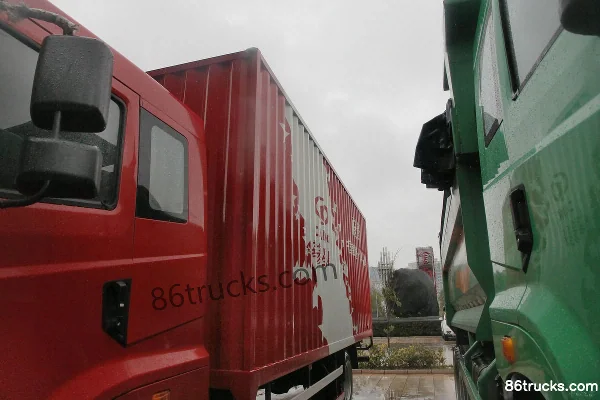 Hualing Hanma Heavy Truck 160 hp 4X2(6 wheels) 7.7m Single Row Van Cargo Truck Body (1) | 86Trucks