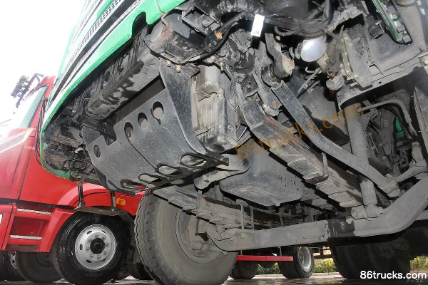 Hualing Hanma heavy truck 345 hp 6X4(10 wheels) 5.6m dump truck Chassis (3) | 86Trucks