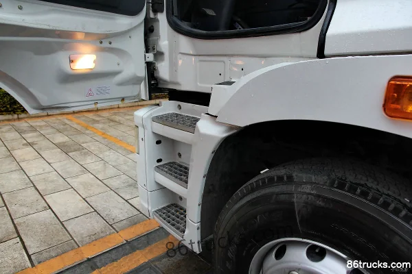 Hualing Hanma camion lourd 345 ch 4X2(6 roues) tracteur routier Cabine (2) | 86Trucks