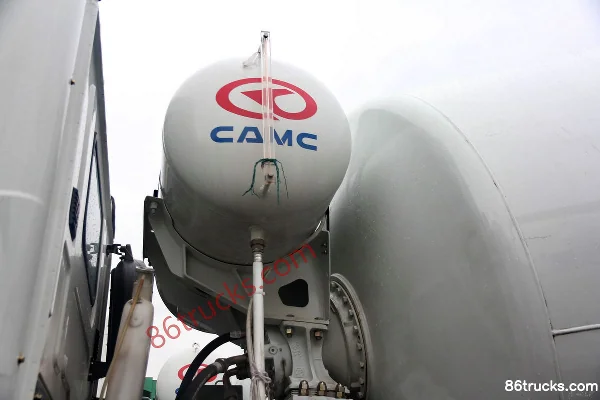 Hualing Hanma 375 hp 8X4(12 wheels) Concrete Mixer Truck (Anhui Xing Continental) Body (3) | 86Trucks