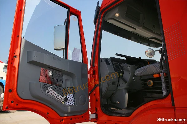 SAIC Hongyan Genlyon M100 Heavy Truck 310 hp 6X2(8 wheels) Tractor Truck Cab (1) | 86Trucks