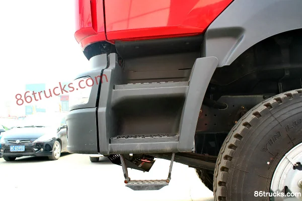 Dongfeng Liuqi Chenglong M5 336 hp 6X4(10 wheels) Dump Truck Chassis Cab (1) | 86Trucks